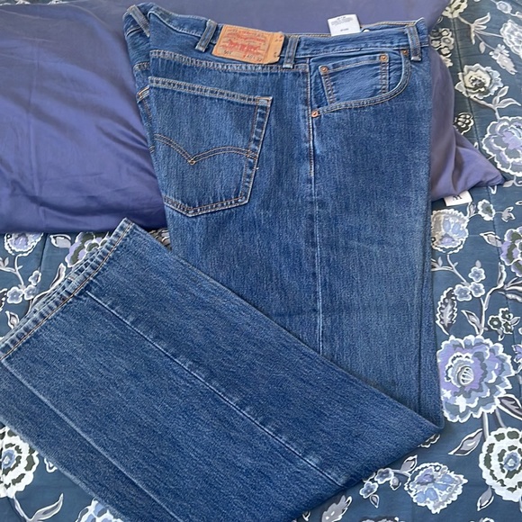 This is a pair of Levi’s blue in color 501 jeans. - Picture 2 of 3